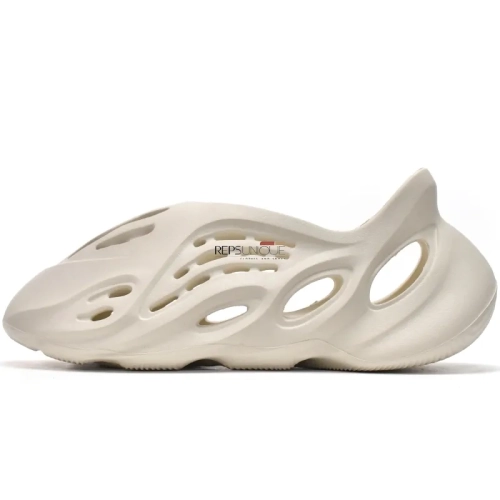Yeezy Foam Runner Sand Colorway Lightweight Breathable Slip On Shoes
