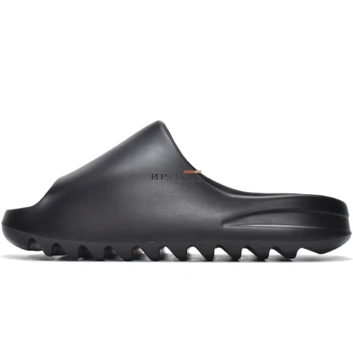 Yeezy Slide Black Sleek Comfort Slides for Everyday Wear